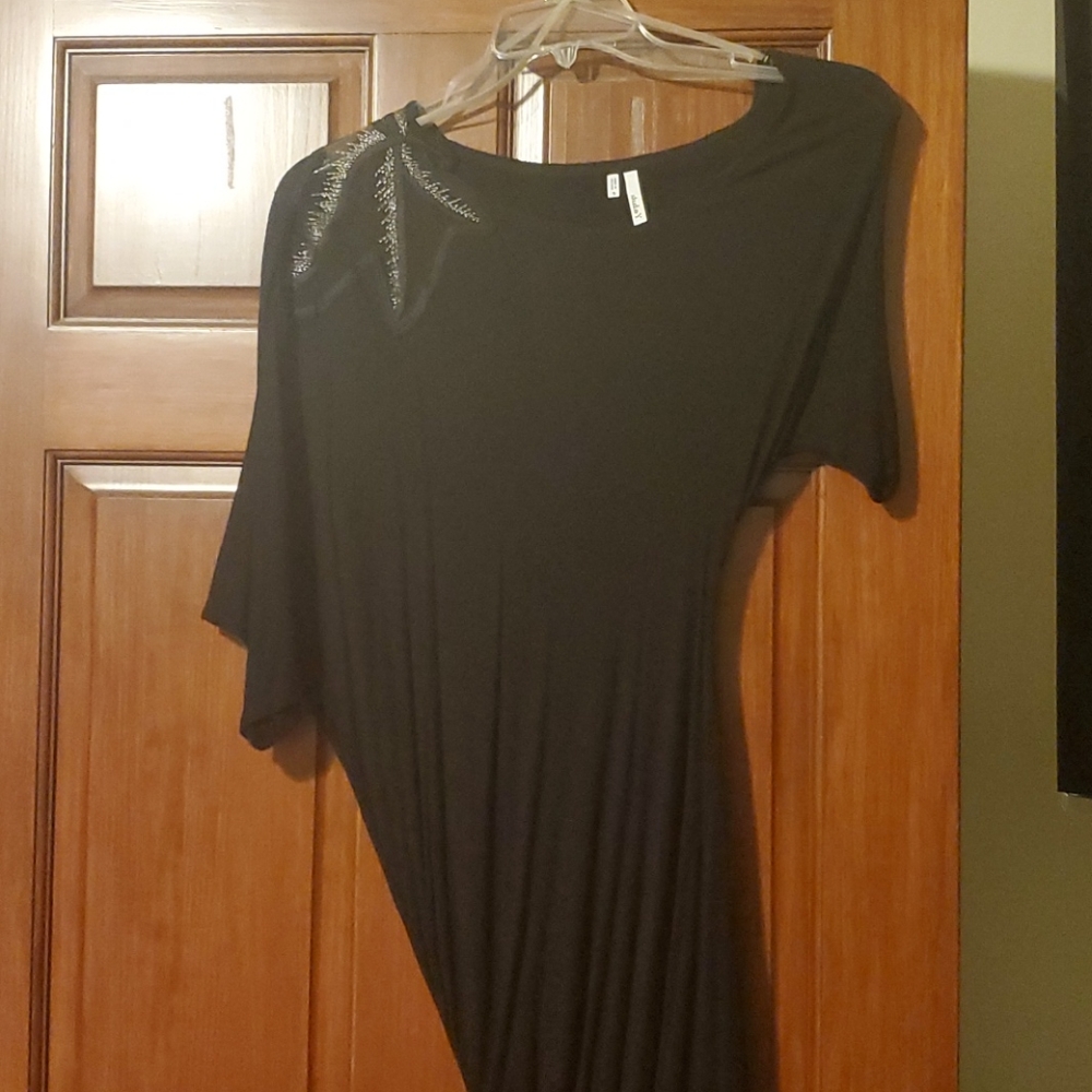 LBD - Picture 2 of 3